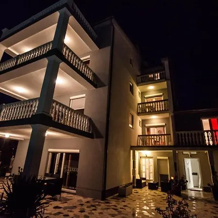 In With Sea View, Balcony, Air Conditioning, Wifi 3492-1 Crikvenica
