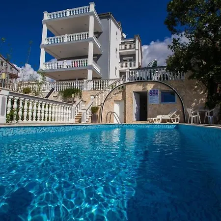 In With Sea View, Balcony, Air Conditioning, Wifi 3492-1 Crikvenica