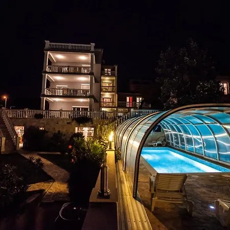 Lägenhet In With Sea View, Balcony, Air Conditioning, Wifi 3492-1