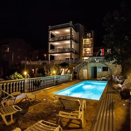 Lägenhet In With Sea View, Balcony, Air Conditioning, Wifi 3492-1
