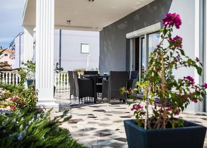 In With Sea View, Balcony, Air Conditioning, Wifi 3492-1
